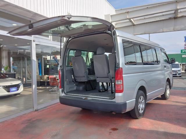 ハイエースワゴン DX ダブルエアコン 助手席エアバッグ 運転席エアバッグ 4WD キーレス ワンオーナー Bカメ パワーステアリング ABS(25枚目)