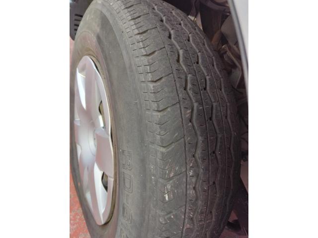 ハイエースワゴン DX ダブルエアコン 助手席エアバッグ 運転席エアバッグ 4WD キーレス ワンオーナー Bカメ パワーステアリング ABS(28枚目)