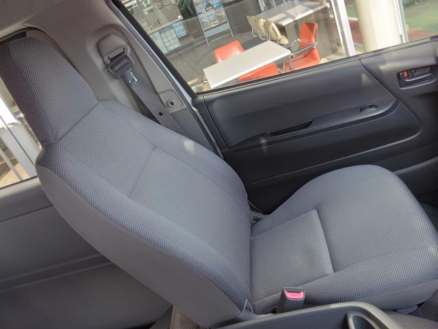 ハイエースワゴン DX ダブルエアコン 助手席エアバッグ 運転席エアバッグ 4WD キーレス ワンオーナー Bカメ パワーステアリング ABS(40枚目)