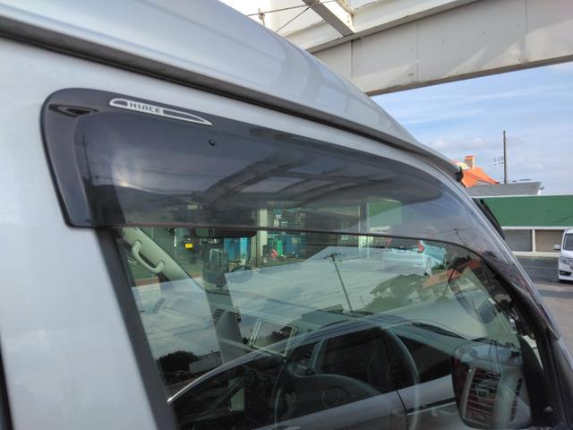 ハイエースワゴン DX ダブルエアコン 助手席エアバッグ 運転席エアバッグ 4WD キーレス ワンオーナー Bカメ パワーステアリング ABS(50枚目)