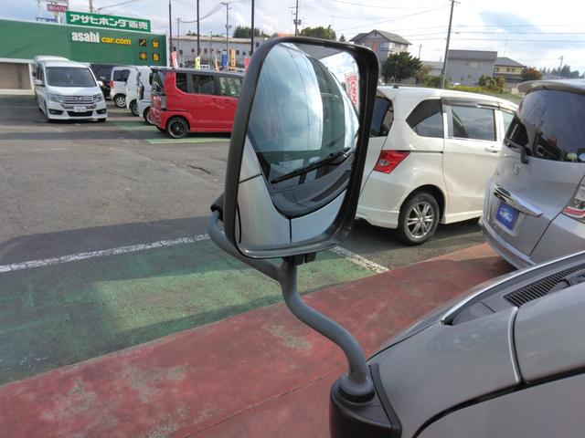 ハイエースワゴン DX ダブルエアコン 助手席エアバッグ 運転席エアバッグ 4WD キーレス ワンオーナー Bカメ パワーステアリング ABS(54枚目)