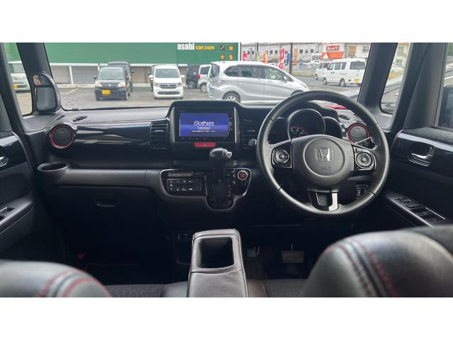 Ｎ－ＢＯＸカスタム ２トーンカラースタイル　Ｇ・ターボＬパッケージ　クルコン　スマートキー　４ＷＤ　横滑り防止装置　ＥＴＣ　シートヒーター　Ｂカメラ（12枚目）