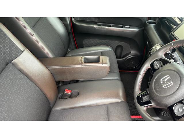 Ｎ－ＢＯＸカスタム ２トーンカラースタイル　Ｇ・ターボＬパッケージ　クルコン　スマートキー　４ＷＤ　横滑り防止装置　ＥＴＣ　シートヒーター　Ｂカメラ（25枚目）