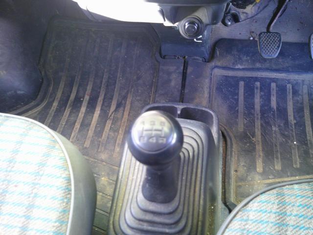 アクティトラック SDX 4WD パワステ 5マニアル 現状販売 車検8年3月(9枚目)