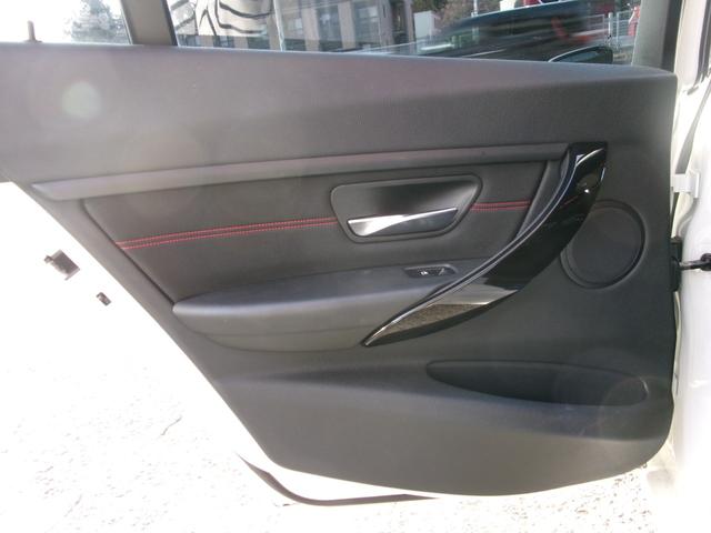 ３シリーズ ３２０ｄツーリング　スポーツ　ナビ／ＥＴＣ／バックカメラ／スマートキー／プッシュスタート／アイドリングストップ／クリアランスソナー／オートライト（37枚目）