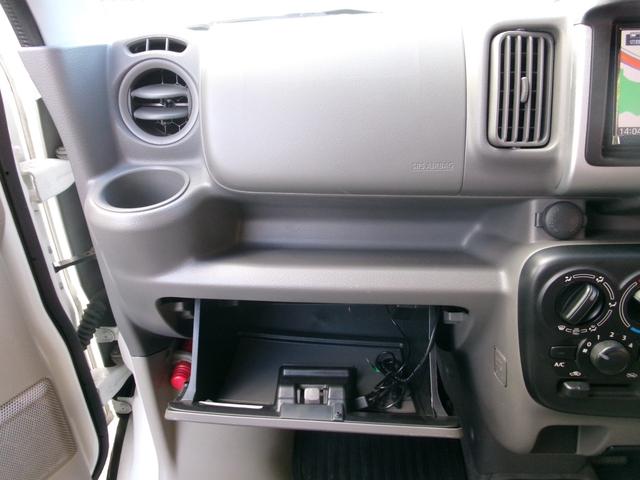 エブリイ PA パ-トタイム4WD/デュアルスライドドア/PS/Wエアバック/エアコン/エアバック/ABS/衝突安全ボディ/スペアキ-/社外ナビ・TV・Bカメラ(19枚目)