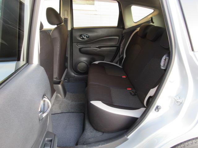 ノート ｅ－パワー　Ｂ　ＦＯＵＲ　４ＷＤ　アラウンドビューモニター　デジタルインナーミラー　スマートキー　ＣＤ（11枚目）