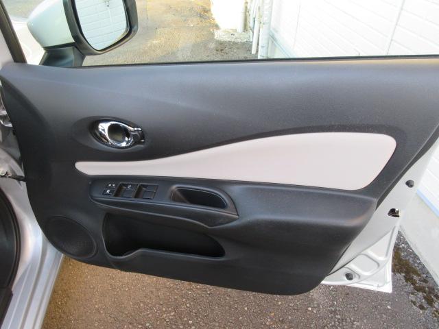 ノート ｅ－パワー　Ｂ　ＦＯＵＲ　４ＷＤ　アラウンドビューモニター　デジタルインナーミラー　スマートキー　ＣＤ（17枚目）