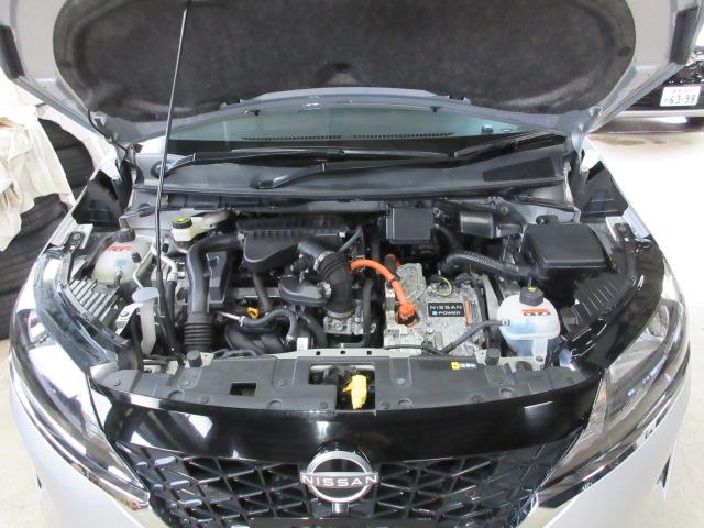 ノート Ｘ　ＦＯＵＲ　４ＷＤ　ハイブリッド　社外ナビ　バックカメラ　ＥＴＣ　スマートキー（7枚目）