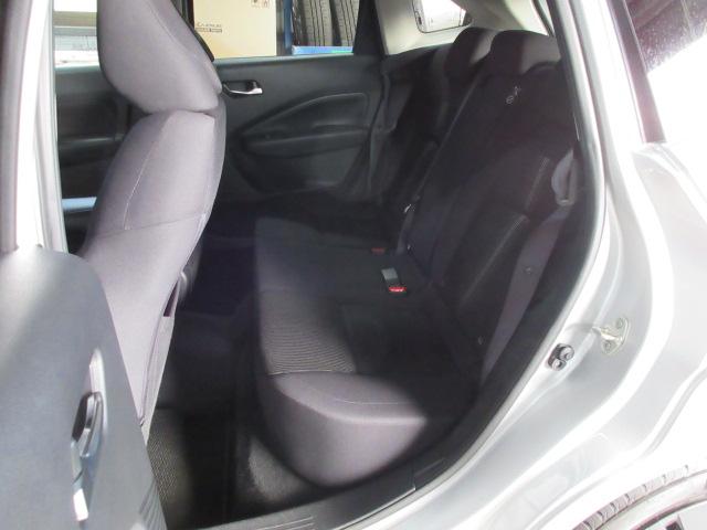 ノート Ｘ　ＦＯＵＲ　４ＷＤ　ハイブリッド　社外ナビ　バックカメラ　ＥＴＣ　スマートキー（10枚目）