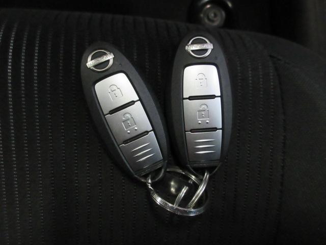 ノート Ｘ　ＦＯＵＲ　４ＷＤ　ハイブリッド　社外ナビ　バックカメラ　ＥＴＣ　スマートキー（25枚目）