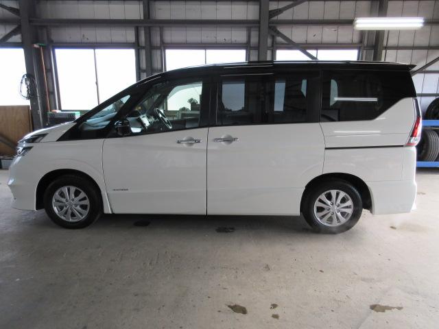 セレナ ハイウェイスター VセレクションII 4WD プロパイロット 純正ナビ フルセグTV CD アラウンドビューモニター パーキングアシスト(3枚目)