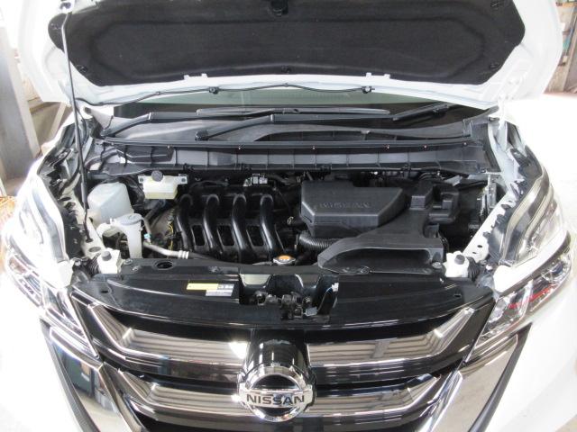 セレナ ハイウェイスター VセレクションII 4WD プロパイロット 純正ナビ フルセグTV CD アラウンドビューモニター パーキングアシスト(8枚目)