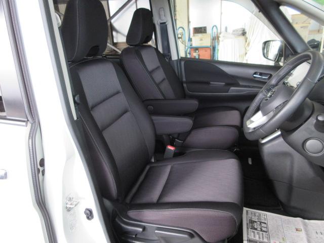 セレナ ハイウェイスター VセレクションII 4WD プロパイロット 純正ナビ フルセグTV CD アラウンドビューモニター パーキングアシスト(9枚目)
