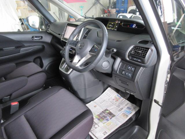 セレナ ハイウェイスター VセレクションII 4WD プロパイロット 純正ナビ フルセグTV CD アラウンドビューモニター パーキングアシスト(17枚目)