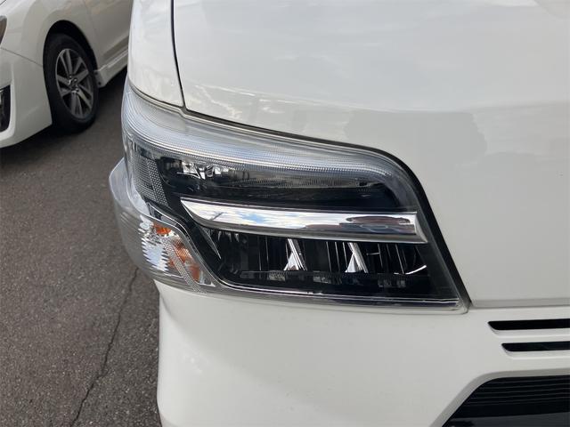 ハイゼットカーゴ クルーズＳＡＩＩＩ　４ＷＤ　軽バン　ＡＴ　衝突被害軽減システム　ＥＴＣ　ナビ　バックカメラ　両側スライドドア　キーレスエントリー　アイドリングストップ　電動格納ミラー　オートマチックハイビーム　ＥＳＣ　エアコン（7枚目）