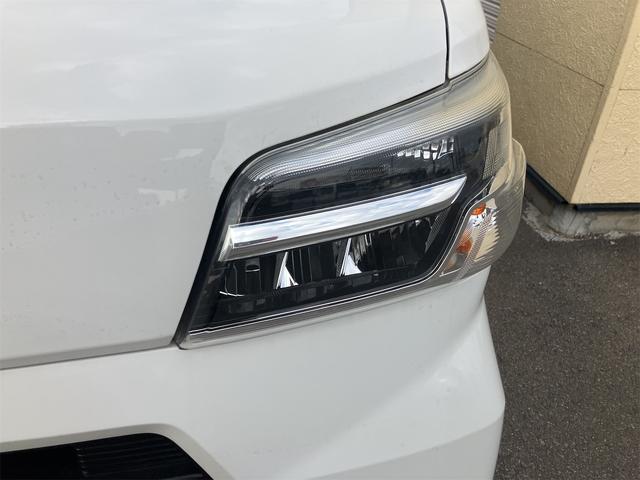 ハイゼットカーゴ クルーズＳＡＩＩＩ　４ＷＤ　軽バン　ＡＴ　衝突被害軽減システム　ＥＴＣ　ナビ　バックカメラ　両側スライドドア　キーレスエントリー　アイドリングストップ　電動格納ミラー　オートマチックハイビーム　ＥＳＣ　エアコン（8枚目）