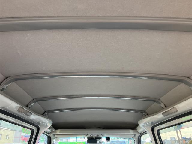 ハイゼットカーゴ クルーズＳＡＩＩＩ　４ＷＤ　軽バン　ＡＴ　衝突被害軽減システム　ＥＴＣ　ナビ　バックカメラ　両側スライドドア　キーレスエントリー　アイドリングストップ　電動格納ミラー　オートマチックハイビーム　ＥＳＣ　エアコン（12枚目）