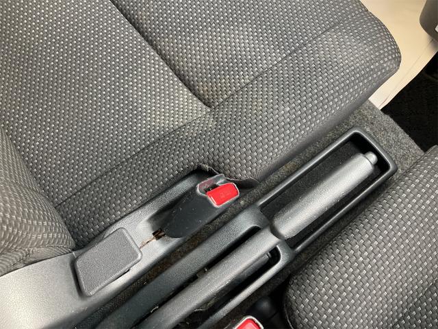 ハイゼットカーゴ クルーズＳＡＩＩＩ　４ＷＤ　軽バン　ＡＴ　衝突被害軽減システム　ＥＴＣ　ナビ　バックカメラ　両側スライドドア　キーレスエントリー　アイドリングストップ　電動格納ミラー　オートマチックハイビーム　ＥＳＣ　エアコン（31枚目）