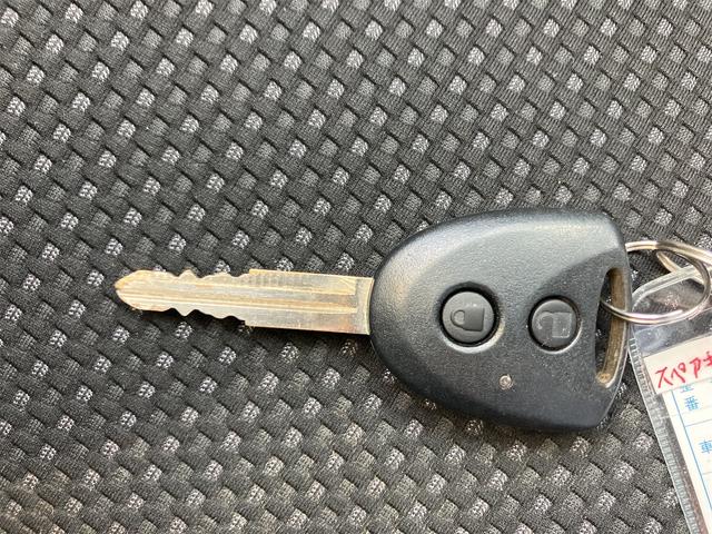 ハイゼットカーゴ クルーズＳＡＩＩＩ　４ＷＤ　軽バン　ＡＴ　衝突被害軽減システム　ＥＴＣ　ナビ　バックカメラ　両側スライドドア　キーレスエントリー　アイドリングストップ　電動格納ミラー　オートマチックハイビーム　ＥＳＣ　エアコン（32枚目）