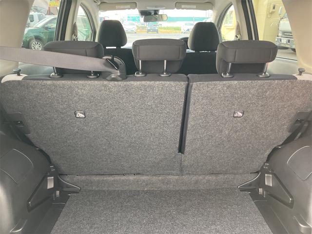 ノート Ｘ　ＦＯＵＲ　４ＷＤ　クリアランスソナー　レーンアシスト　衝突被害軽減システム　オートライト　スマートキー　電動格納ミラー　ＣＶＴ　盗難防止システム　衝突安全ボディ　記録簿　ＡＢＳ　ＥＳＣ　ＣＤ（19枚目）