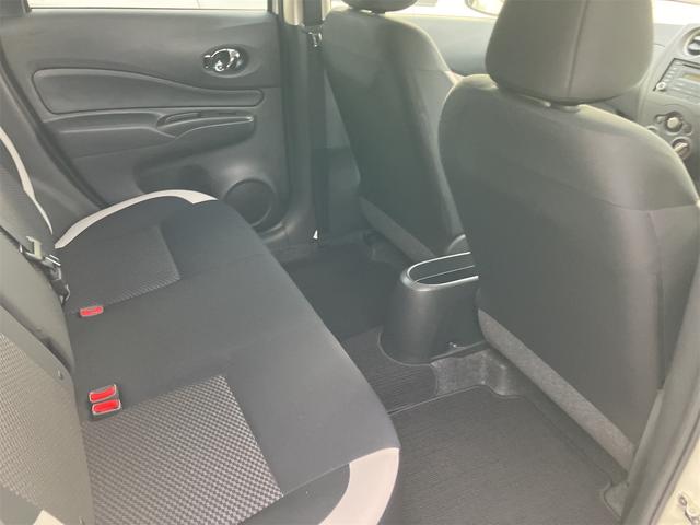 ノート Ｘ　ＦＯＵＲ　４ＷＤ　クリアランスソナー　レーンアシスト　衝突被害軽減システム　オートライト　スマートキー　電動格納ミラー　ＣＶＴ　盗難防止システム　衝突安全ボディ　記録簿　ＡＢＳ　ＥＳＣ　ＣＤ（27枚目）