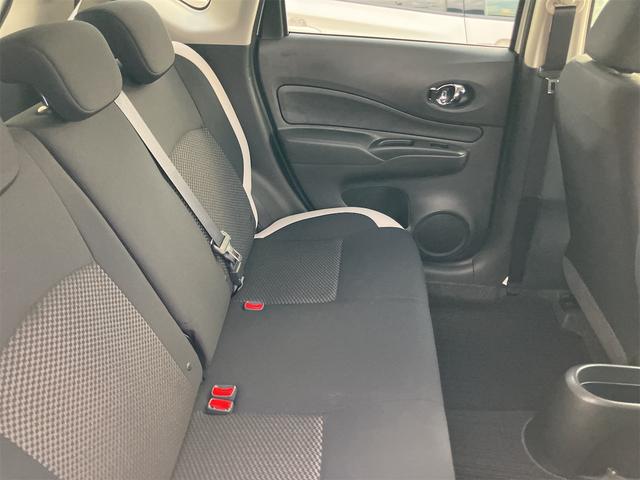 ノート Ｘ　ＦＯＵＲ　４ＷＤ　クリアランスソナー　レーンアシスト　衝突被害軽減システム　オートライト　スマートキー　電動格納ミラー　ＣＶＴ　盗難防止システム　衝突安全ボディ　記録簿　ＡＢＳ　ＥＳＣ　ＣＤ（28枚目）