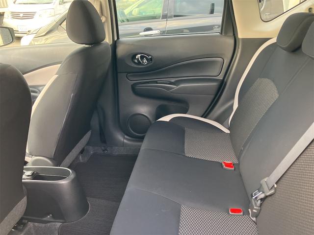 ノート Ｘ　ＦＯＵＲ　４ＷＤ　クリアランスソナー　レーンアシスト　衝突被害軽減システム　オートライト　スマートキー　電動格納ミラー　ＣＶＴ　盗難防止システム　衝突安全ボディ　記録簿　ＡＢＳ　ＥＳＣ　ＣＤ（44枚目）