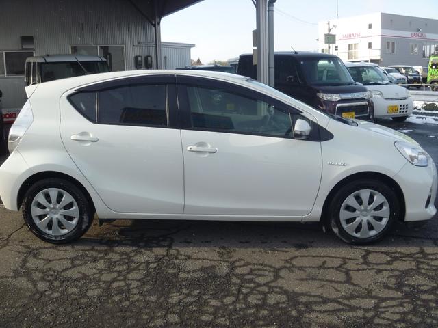 アクア Ｇ　ナビＴＶビデオＤＶＤ再生ＥＴＣ　エンジンスターター　禁煙車両（6枚目）