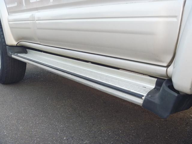 ハイラックスサーフ ＳＳＲ－Ｘ　ワイド　４ＷＤ　マニュアル５速　ディーゼルターボ　サンルーフ（6枚目）