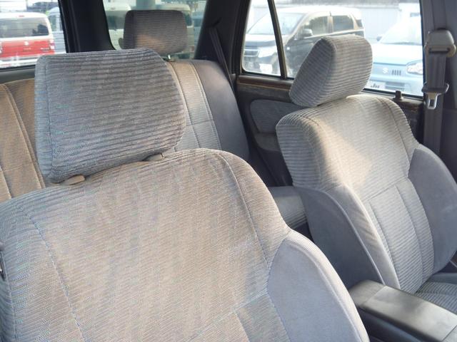 ハイラックスサーフ ＳＳＲ－Ｘ　ワイド　４ＷＤ　マニュアル５速　ディーゼルターボ　サンルーフ（13枚目）