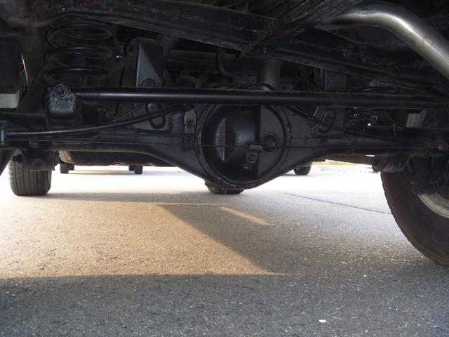 ハイラックスサーフ ＳＳＲ－Ｘ　ワイド　４ＷＤ　マニュアル５速　ディーゼルターボ　サンルーフ（18枚目）