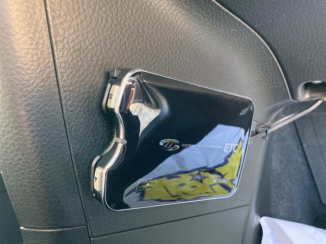 スイフト XG 4WD ワンオーナー ETC ナビ スマートキー 電動格納ミラー CVT 盗難防止システム 衝突安全ボディ ABS エアコン パワーステアリング パワーウィンドウ 夏冬タイヤホイール付(3枚目)