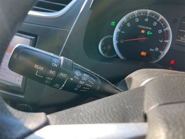 スイフト XG 4WD ETC メモリーナビ ワンセグTV スマートキー 電動格納ミラー シートヒーター CVT 盗難防止システム 衝突安全ボディ 記録簿 ABS 運転席エアバッグ 夏冬タイヤホイール付(8枚目)