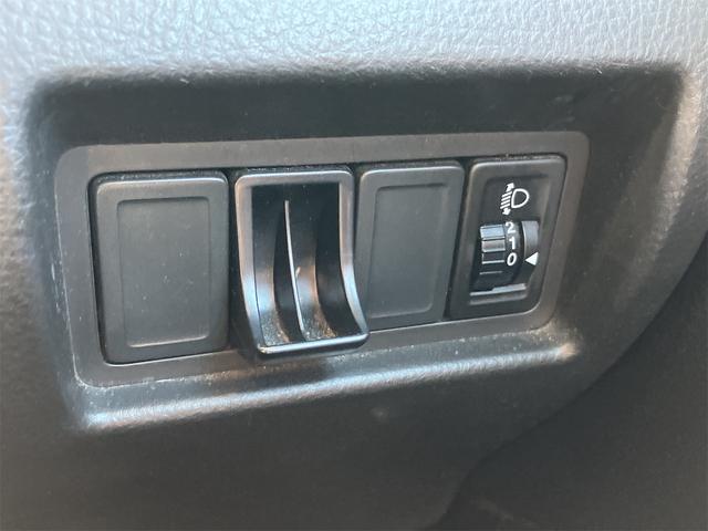 スイフト XG 4WD ETC メモリーナビ ワンセグTV スマートキー 電動格納ミラー シートヒーター CVT 盗難防止システム 衝突安全ボディ 記録簿 ABS 運転席エアバッグ 夏冬タイヤホイール付(11枚目)