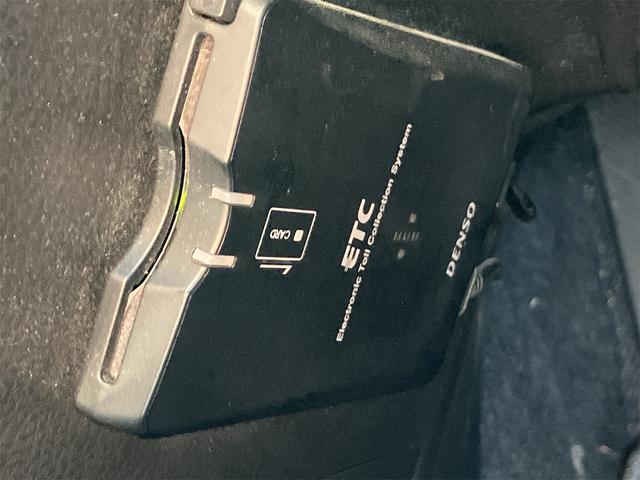 スイフト XG 4WD ETC メモリーナビ ワンセグTV スマートキー 電動格納ミラー シートヒーター CVT 盗難防止システム 衝突安全ボディ 記録簿 ABS 運転席エアバッグ 夏冬タイヤホイール付(12枚目)