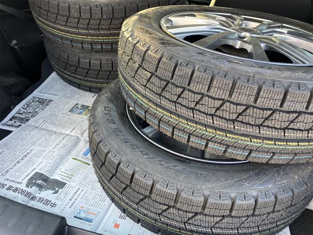 スイフト XG 4WD ETC メモリーナビ ワンセグTV スマートキー 電動格納ミラー シートヒーター CVT 盗難防止システム 衝突安全ボディ 記録簿 ABS 運転席エアバッグ 夏冬タイヤホイール付(31枚目)