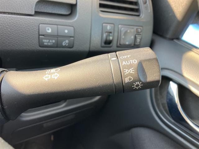 セレナ ２０Ｘ　４ＷＤ　ＥＴＣ　バックカメラ　ナビ　ＴＶ　オートクルーズコントロール　両側電動スライドドア　オートライト　スマートキー　電動格納ミラー　３列シート　ＣＶＴ　ＣＤ　夏冬タイヤホイール付（9枚目）