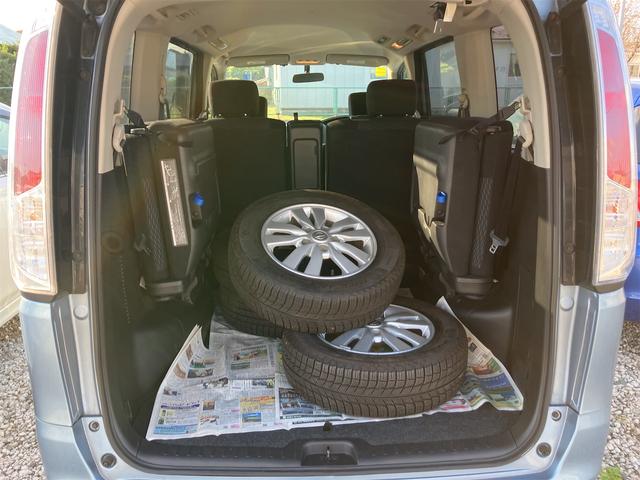 セレナ ２０Ｘ　４ＷＤ　ＥＴＣ　バックカメラ　ナビ　ＴＶ　オートクルーズコントロール　両側電動スライドドア　オートライト　スマートキー　電動格納ミラー　３列シート　ＣＶＴ　ＣＤ　夏冬タイヤホイール付（20枚目）