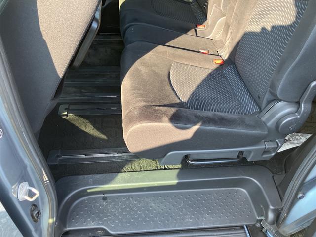 セレナ ２０Ｘ　４ＷＤ　ＥＴＣ　バックカメラ　ナビ　ＴＶ　オートクルーズコントロール　両側電動スライドドア　オートライト　スマートキー　電動格納ミラー　３列シート　ＣＶＴ　ＣＤ　夏冬タイヤホイール付（36枚目）