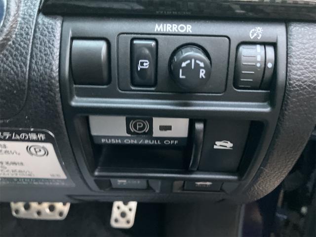 レガシィB4 2.5i Sパッケージ 4WD ドライブレコーダー ナビ HID CVT スマートキー 電動格納ミラー 盗難防止システム パワーシート ハーフレザーシート 衝突安全ボディ ABS ESC エアコン 夏冬タイヤホイール付(7枚目)