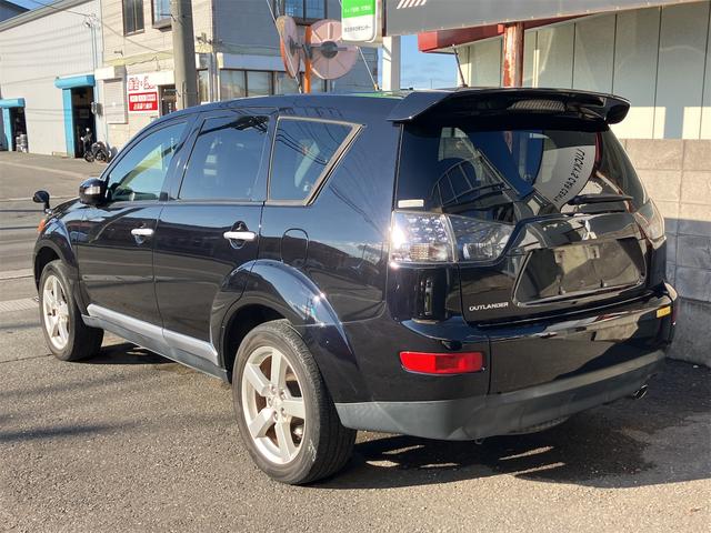 アウトランダー 24G 4WD ナビ TV HID アルミホイール スマートキー CVT 盗難防止システム 衝突安全ボディ 3列シート ABS ESC エアコン パワーステアリング パワーウィンドウ(5枚目)