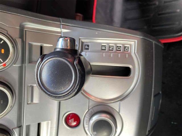 デリカD:5 G ナビパッケージ 4WD ETC バックカメラ サイドカメラ ナビ オートクルーズコントロール 両側スライドドア オートライト HID スマートキー 電動格納ミラー 3列シート CVT アルミホイール 盗難防止システム(8枚目)