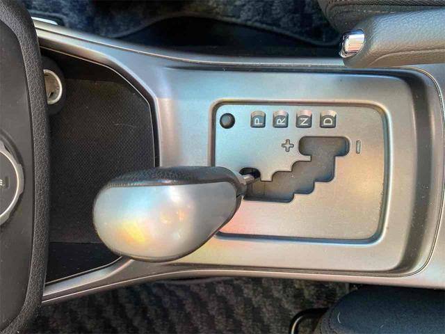 ＸＶ ２．０ｉ　４ＷＤ　ドライブレコーダー　ＥＴＣ　パワーシート　ナビ　ＴＶ　ＨＩＤ　アルミホイール　スマートキー　電動格納ミラー　ＡＴ　盗難防止システム　衝突安全ボディ　ＣＤ　ＡＢＳ　エアコン　パワーステアリング（7枚目）