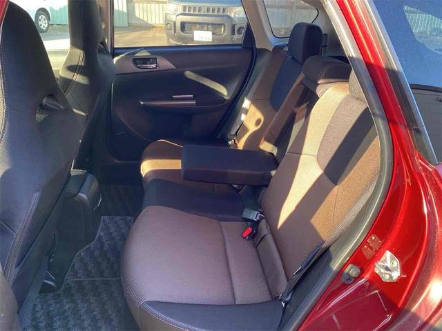 ＸＶ ２．０ｉ　４ＷＤ　ドライブレコーダー　ＥＴＣ　パワーシート　ナビ　ＴＶ　ＨＩＤ　アルミホイール　スマートキー　電動格納ミラー　ＡＴ　盗難防止システム　衝突安全ボディ　ＣＤ　ＡＢＳ　エアコン　パワーステアリング（27枚目）