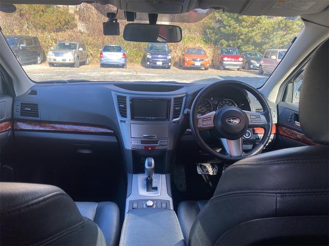 レガシィアウトバック ２．５ｉ　Ｌパッケージ　４ＷＤ　ドライブレコーダー　ＥＴＣ　バックカメラ　オートクルーズコントロール　パワーシート　ナビ　ＴＶ　オートライト　ＨＩＤ　アルミホイール　スマートキー　電動格納ミラー　シートヒーター　ＣＶＴ（2枚目）