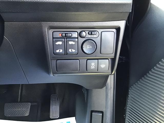 フリードスパイクハイブリッド ジャストセレクション テレビ キーフリー セキュリティーアラーム 横滑り防止機能 ワンセグTV 電動格納ドアミラー エアコン フルフラットシート ETC パワーステアリング クルーズコントロール I-STOP(22枚目)