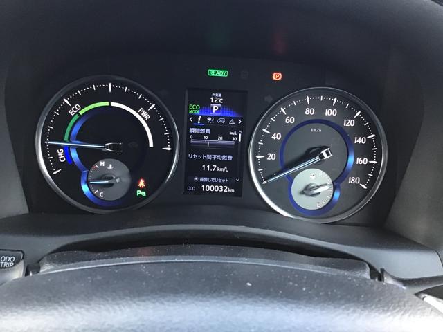 ヴェルファイアハイブリッド ZR 4WD 両自動ドア BLUETOOTH 衝突安全ボディ Wエアコン リヤカメラ クルコン 横滑り防止機能 盗難防止システム 電動シート 三列シート オットマン スマキー ナビ・TV 後席モニター(20枚目)