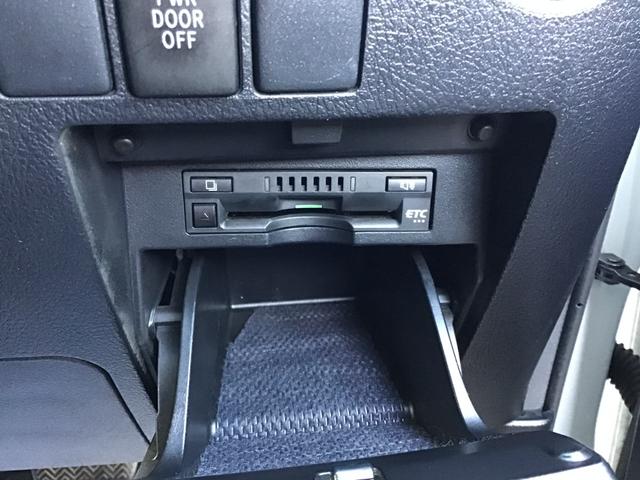 ヴェルファイアハイブリッド ZR 4WD 両自動ドア BLUETOOTH 衝突安全ボディ Wエアコン リヤカメラ クルコン 横滑り防止機能 盗難防止システム 電動シート 三列シート オットマン スマキー ナビ・TV 後席モニター(24枚目)