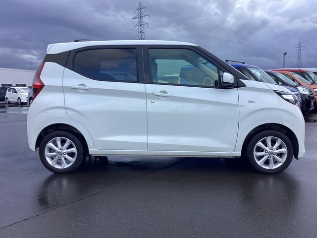 デイズ X フルタイム4WD ブレーキサポート BT コーナーソナー エアコン インテリジェントキー VDC ハイビームアシスト エアバッグ 寒冷地仕様 キーフリー バックカメラ ETC 盗難防止装置 ナビTV(9枚目)